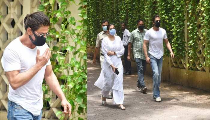 Shah Rukh Khan rushes to Dilip Kumar&#039;s residence, offers condolences to Saira Banu - In Pics