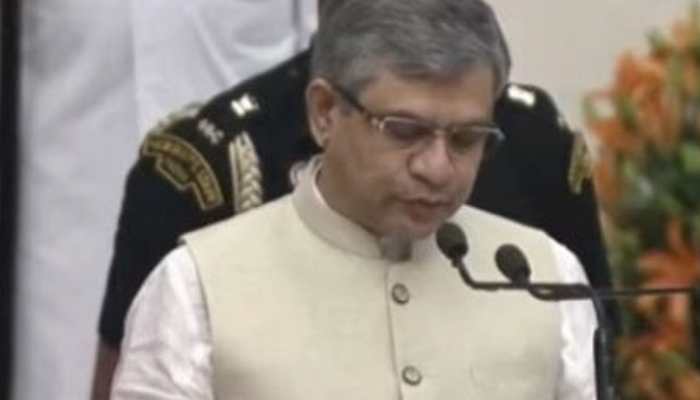Union Cabinet expansion: Ex-IAS officer Ashwini Vaishnaw takes oath as Cabinet Minister Union Cabinet expansion: Ex-IAS officer Ashwini Vaishnaw takes oath as Cabinet Minister