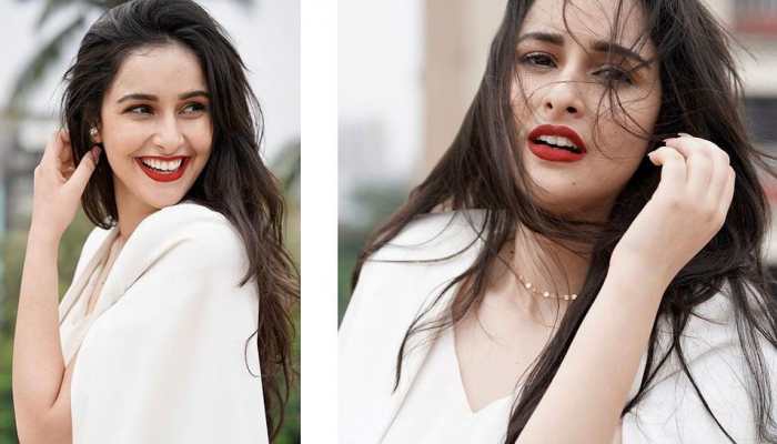 Akshay Kumar's 'Raksha Bandhan' co-star Sadia Khateeb is a vision in white - Check her best looks!  