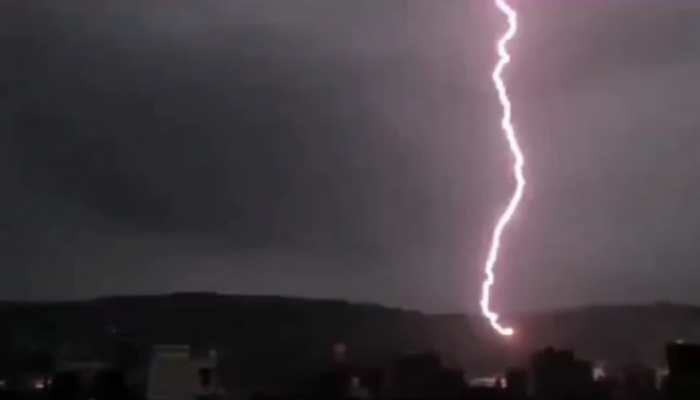 Lightning strikes Jaipur and other parts of Rajasthan, kills over 18  including seven kids | India News | Zee News