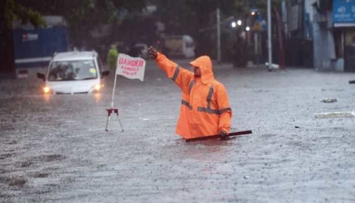 Heavy rains in Maharashtra, IMD issues red, orange alert in THESE districts, know important updates