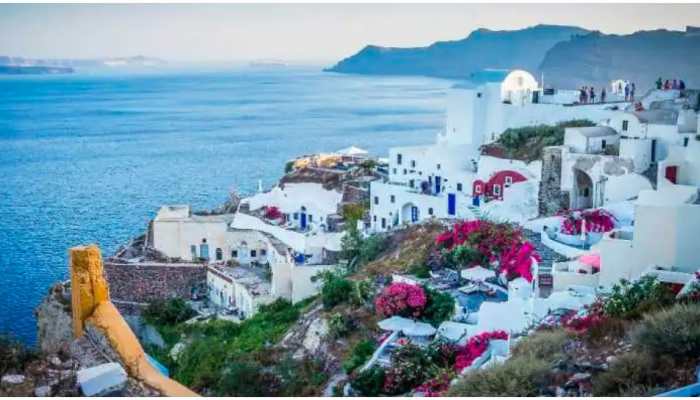Surge in Covid cases in Greece not related to tourism, says Tourism Minister