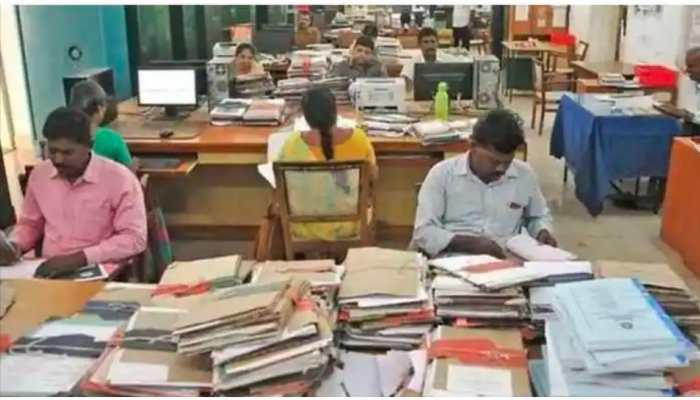 J&amp;K to retire 'ineffective' staff after 22 years of service or 48 years of age