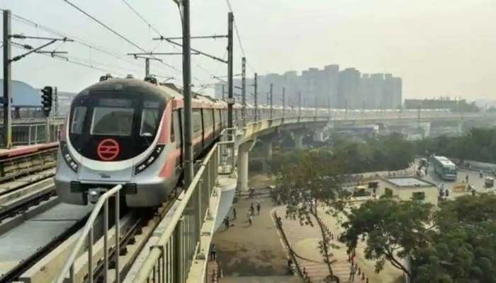 A video clip of 'blast' in Delhi metro went viral. Here's the post viral truth
