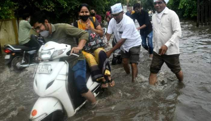 Heavy rains expected, IMD issues &#039;red alert&#039; for Mumbai for next 24 hours