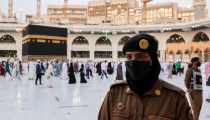 A FIRST: Saudi female officers allowed to guard Islam&#039;s holiest sites