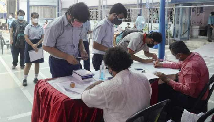 After announcement of CISCE results, CBSE Board students wait out for their turn