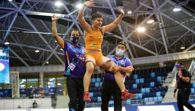 Priya Malik wins gold at World Cadet wrestling, Ishant Sharma CONFUSES it with Olympics medal!