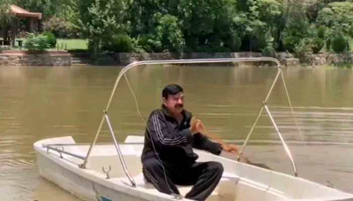 Pakistan&#039;s Interior Minister rowing a boat to &#039;nowhere&#039; has set off a wave of memes