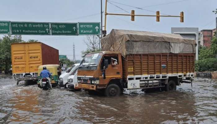 Waterlogging, traffic congestion in Delhi due to extensive rains, check important updates