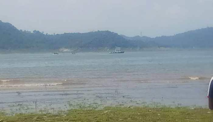 Indian Army helicopter crashes near Ranjit Sagar Dam in J&amp;K's Kathua, no  casualties reported | India News | Zee News