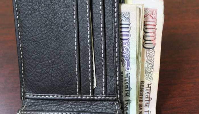 Online selling and buying of old notes, coins: Know what RBI's caution message says