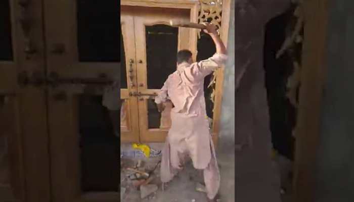 Angry mob vandalises Ganesha Temple in Pakistan&#039;s Punjab