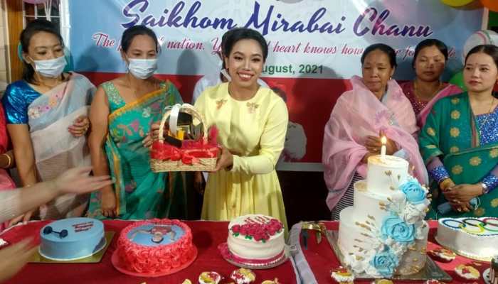 Olympic champion Mirabai Chanu&#039;s celebrates &#039;special&#039; birthday party with family - Watch video