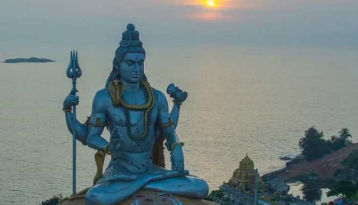 Sawan 2021: Make these offerings to Lord Shiva to ease impact of Shani Dasha!