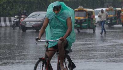 Delhi-NCR wake up to rains and thunderstorms, traffic affected due to waterlogged roads