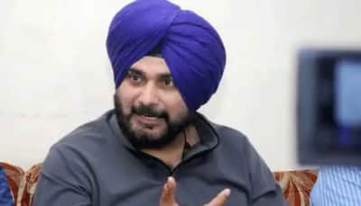 Under fire, Navjot Singh Sidhu summons his advisors after row over their Kashmir remarks