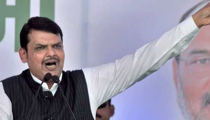 'There is no system left in Maharashtra to hear out farmers,' Devendra Fadnavis slams Uddhav Thackeray 
