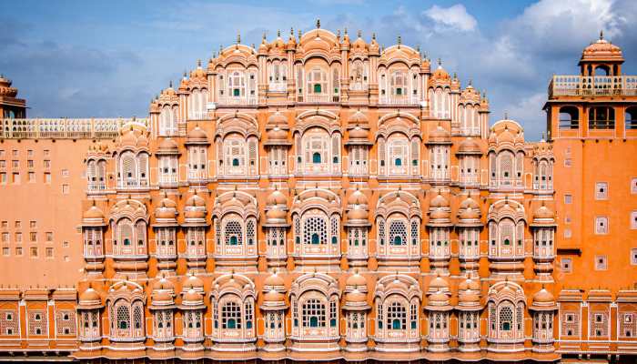 Travelling to Jaipur? You can bring these 5 souvenirs for your family and friends!