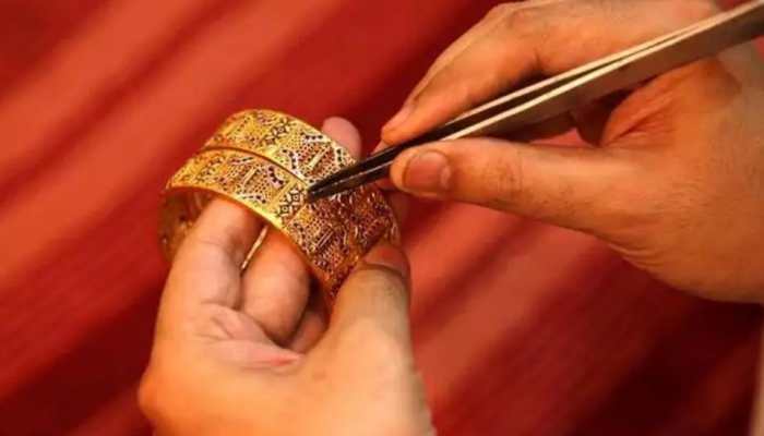 Gold Price Today, 29 Aug: Gold rate falls to Rs 46,710 in Delhi, check prices in your cities 