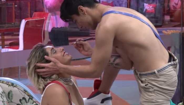 Bigg Boss Day 21: Neha Bhasin worried about her family's reaction to chemistry with Pratik Sehajpal!