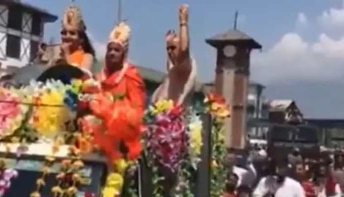 Janmashtami procession taken out in Srinagar after 32 years, Kashmiri Pandits rejoiced as jhanki yatra crossed Lal Chowk