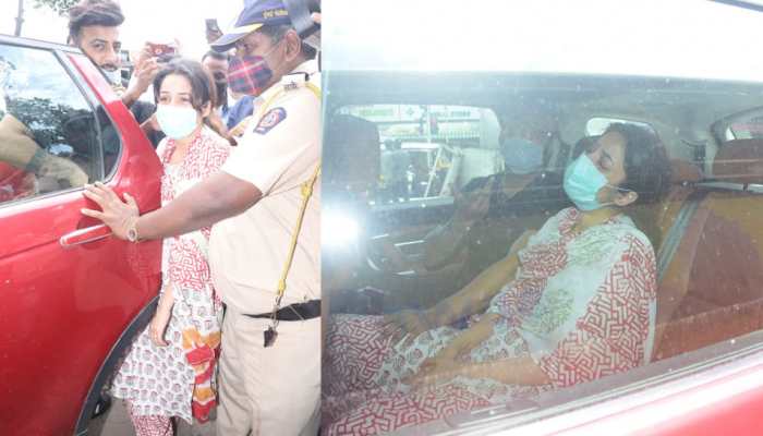 Shehnaaz Gill looks inconsolable at Sidharth Shukla's funeral, breaks down several times - In Pics