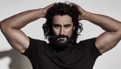 I'd buy my own tickets, get my own clothes: Kunal Kapoor recalls working in 'budget-constrained' films!
