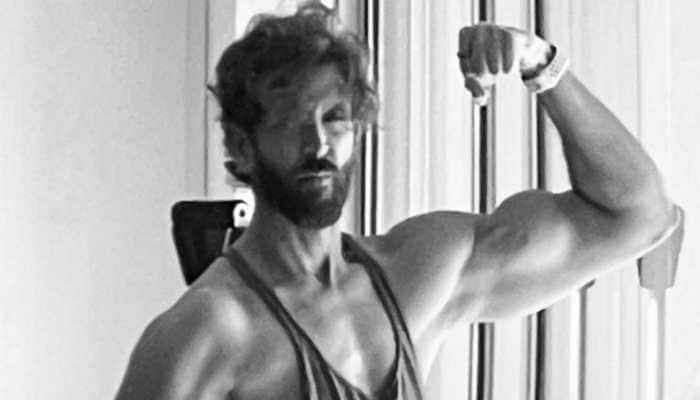 Hrithik Roshan flaunts chiselled physique in new post, says &#039;Bollywood bicep ki jai&#039;