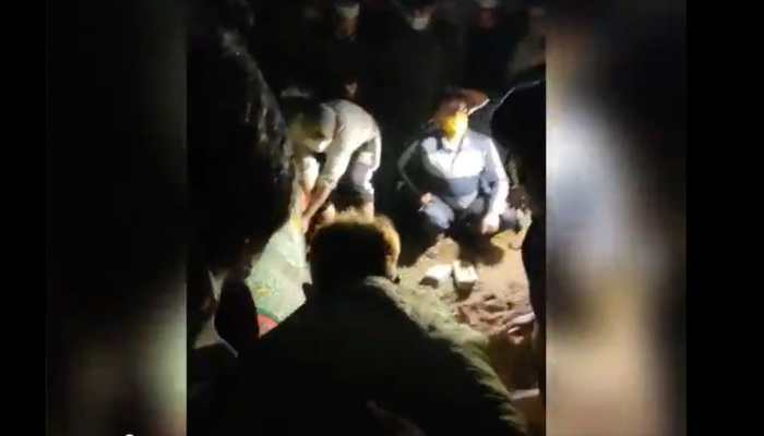 J&amp;K Police releases video to dispel rumours about Syed Ali Geelani`s funeral, says 'situation normal'