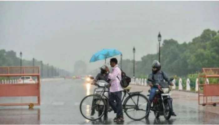 Heavy rain lashes parts of Delhi, Noida, Ghaziabad, IMD predicts more rainfall
