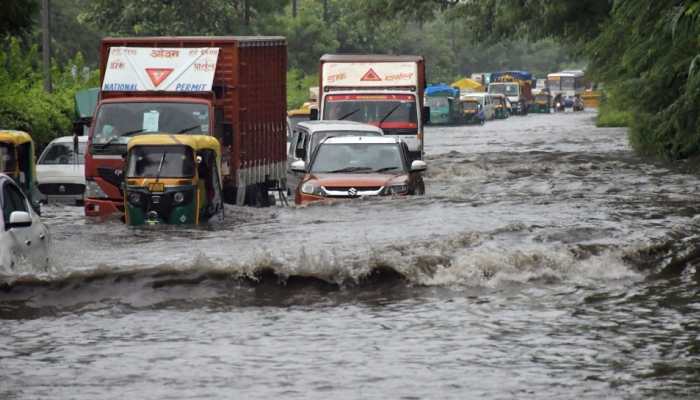 Delhi likely to witness heavy rains till Sunday morning, predicts IMD