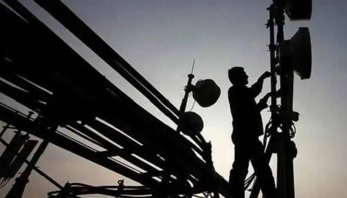 Big boost for telecom players! Cabinet approves 4-year moratorium on AGR dues, 100% FDI