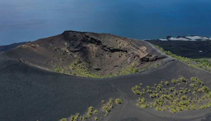 People evacuated on Spanish island of La Palma after volcano eruption warning