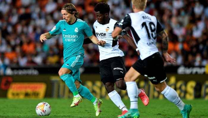 La Liga 2021: Real Madrid stage late comeback to win at Valencia with Vinicius Jr and Karim Benzema goals