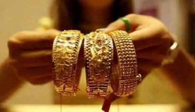 Gold prices fall down to reach Rs 45,500; Check rates in your city 