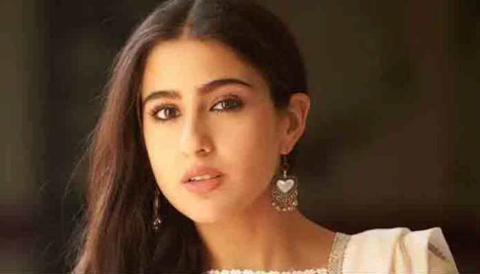 Sara Ali Khan holds tricolour, poses next to Indian Army jawans in Kashmir