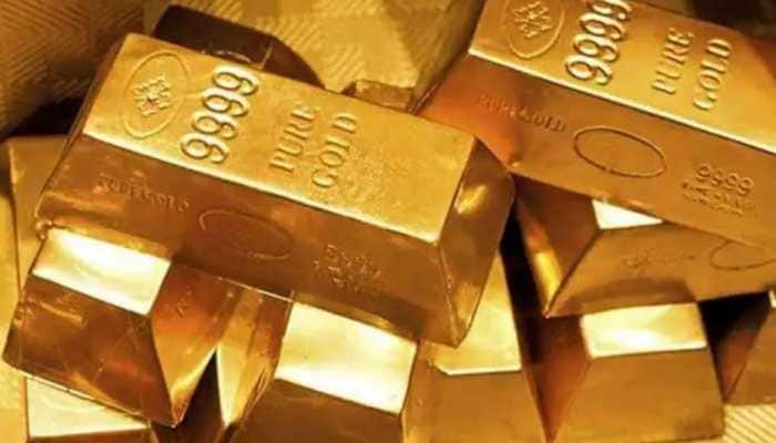 Gold Price Today: Gold prices fell for 3rd straight day, trading cheaper by Rs 10,000 from record highs
