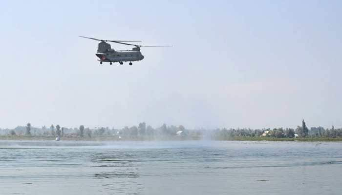 IAF's air show in Srinagar, Sukhoi, MiG21s, Chinook roar over Dal Lake - In Pics