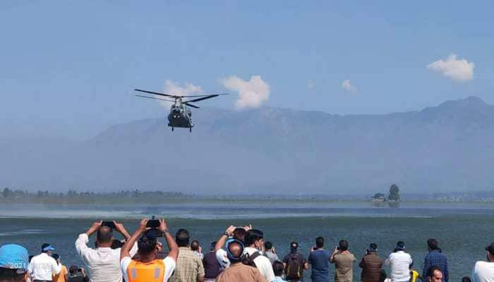 &#039;Give wings to your dreams&#039;: IAF holds airshow under &#039;Azadi ka Amrit Mahotsav&#039; at Srinagar&#039;s Dal Lake 