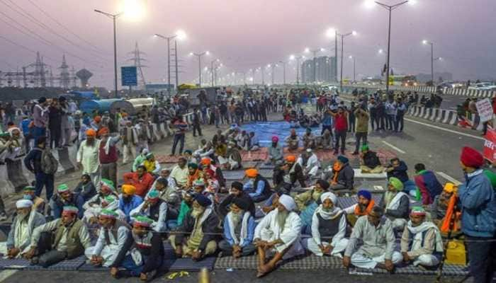 Bharat Bandh today: Traffic movement closed from UP towards Delhi&#039;s Ghazipur due to farmers&#039; protest