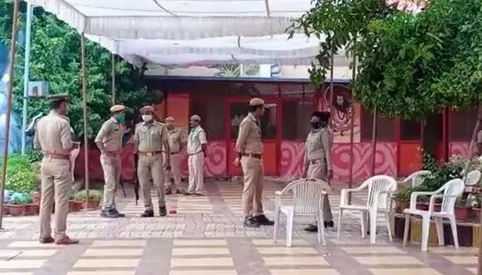 Mahant Narendra Giri's death: CBI recreates suicide scene with dummy in Baghambari Math