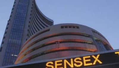 Sensex, Nifty drops in early trade; IT stocks drag