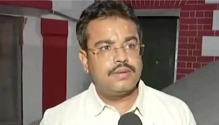 UP police summon prime accused Ashish Mishra in Lakhimpur Kheri violence case | India News | Zee News