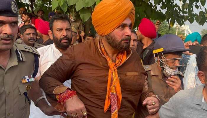 Navjot Singh Sidhu, Punjab cabinet ministers detained at UP border enroute to Lakhimpur Kheri