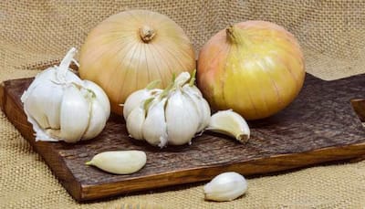 Navratri 2021: Why onion and garlic are shunned from your kitchen during this festival?