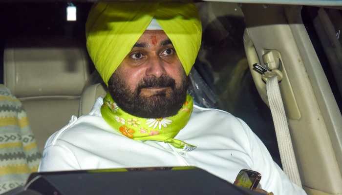 Navjot Singh Sidhu writes to Sonia Gandhi, cites 'priority areas that Punjab govt must deliver upon'