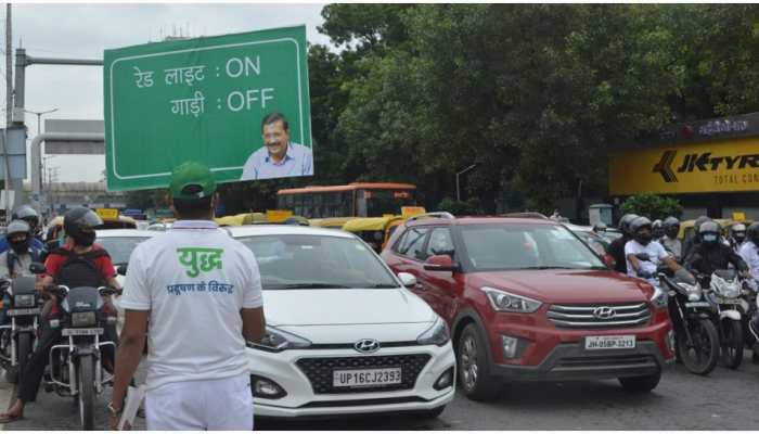 Delhi govt launches &#039;Red Light On, Gaadi Off&#039; campaign to reduce vehicular emissions
