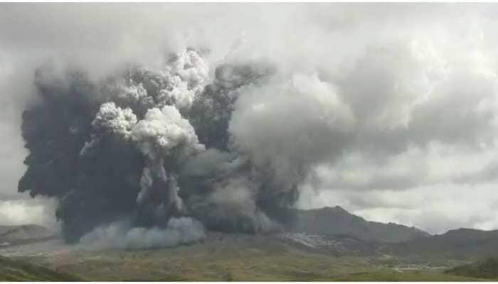 Japan&#039;s Mount Aso erupts, blasts ash several miles into the sky 