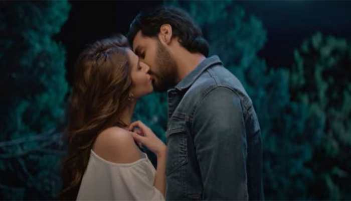 Tadap trailer: Ahan Shetty-Tara Sutaria's raw, intense love saga to watch  out for! | People News | Zee News